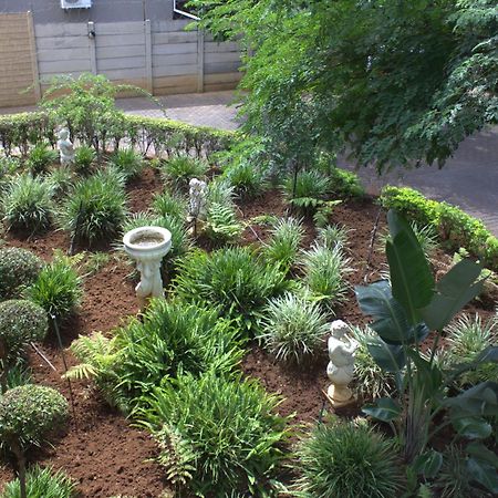 Purple Olive Guest House Pretoria-Noord Extérieur photo