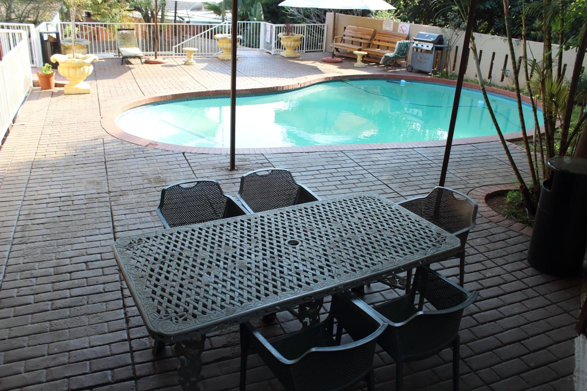 Purple Olive Guest House Pretoria-Noord Extérieur photo