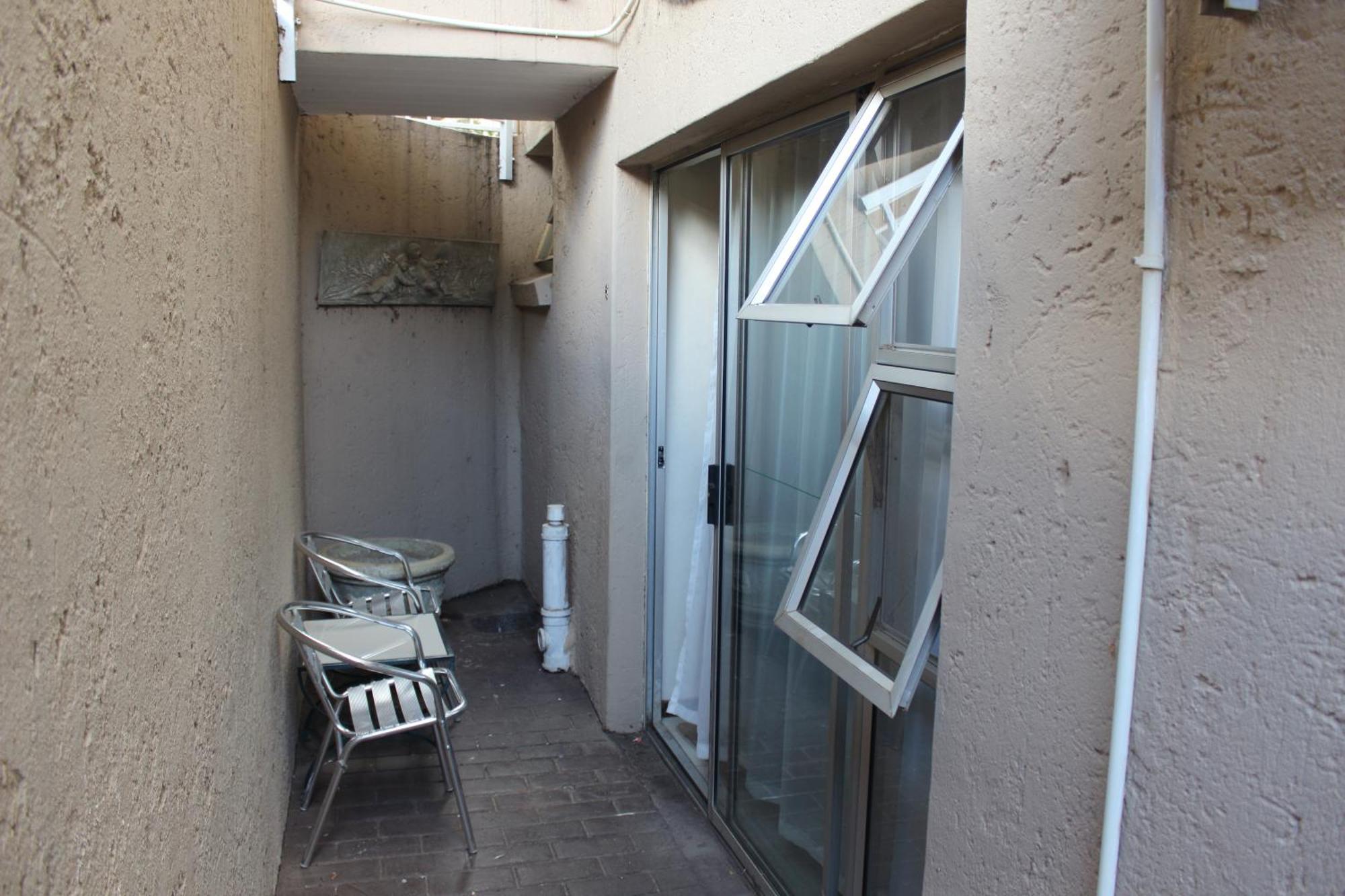Purple Olive Guest House Pretoria-Noord Extérieur photo