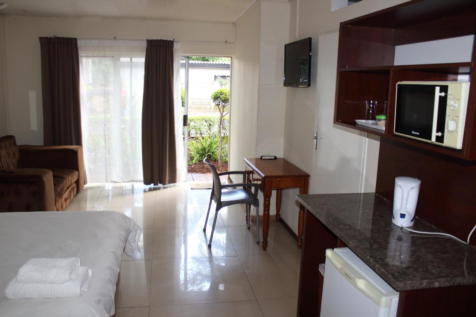 Purple Olive Guest House Pretoria-Noord Extérieur photo
