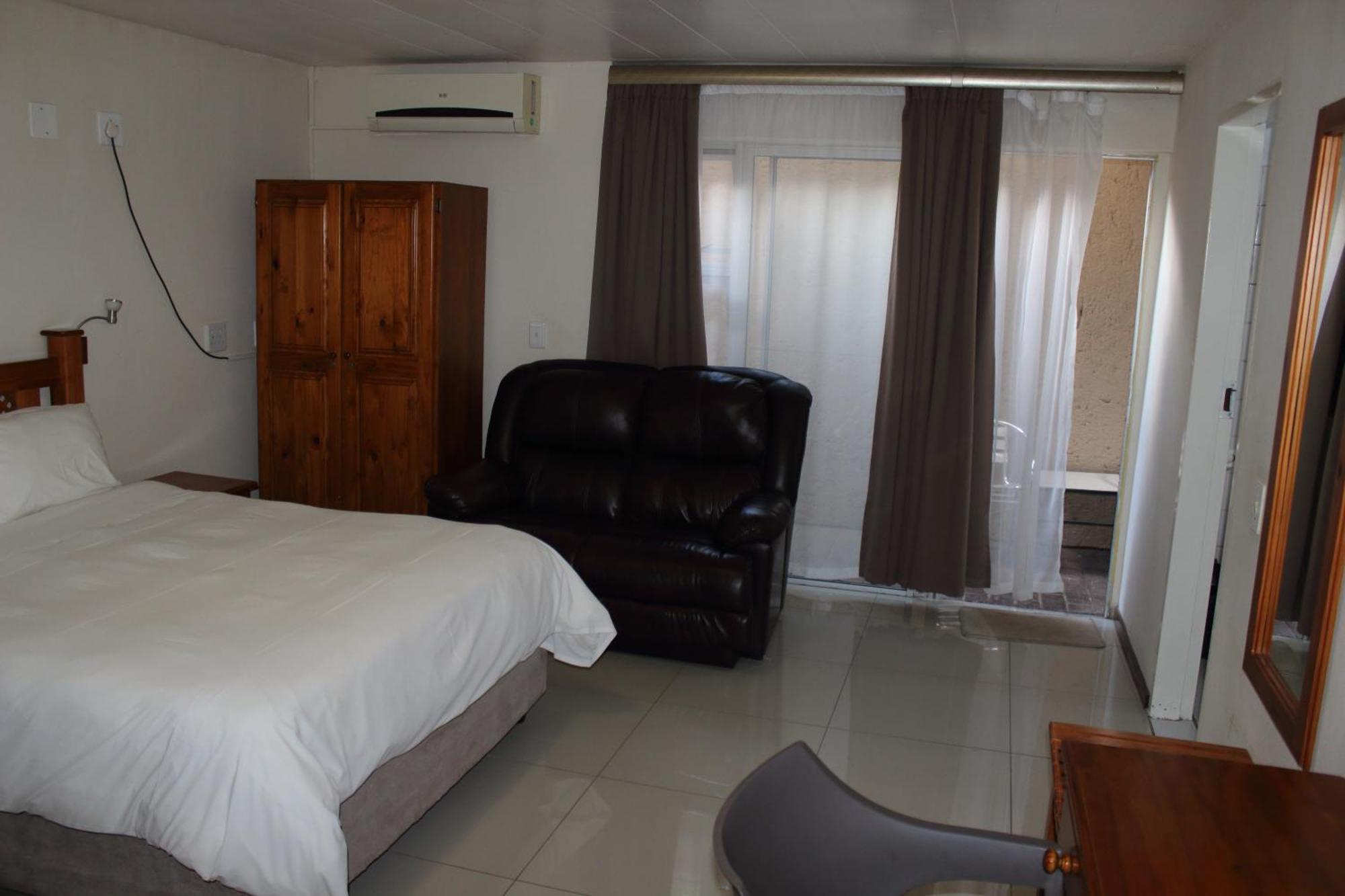 Purple Olive Guest House Pretoria-Noord Extérieur photo