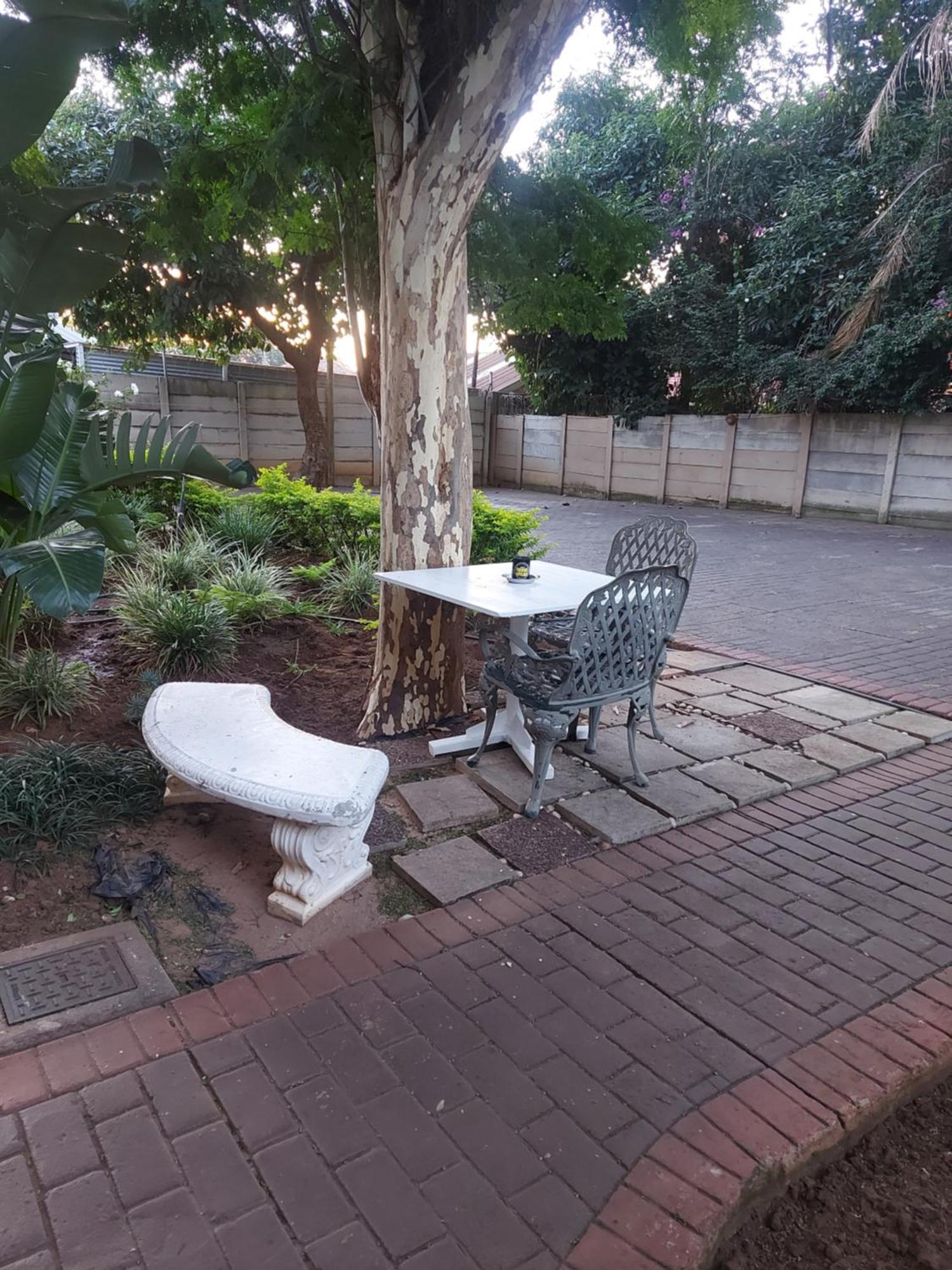 Purple Olive Guest House Pretoria-Noord Extérieur photo