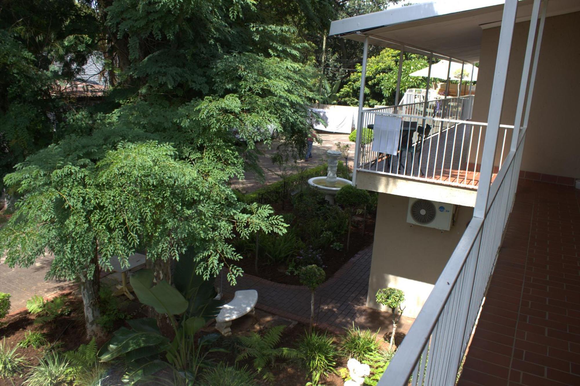 Purple Olive Guest House Pretoria-Noord Extérieur photo