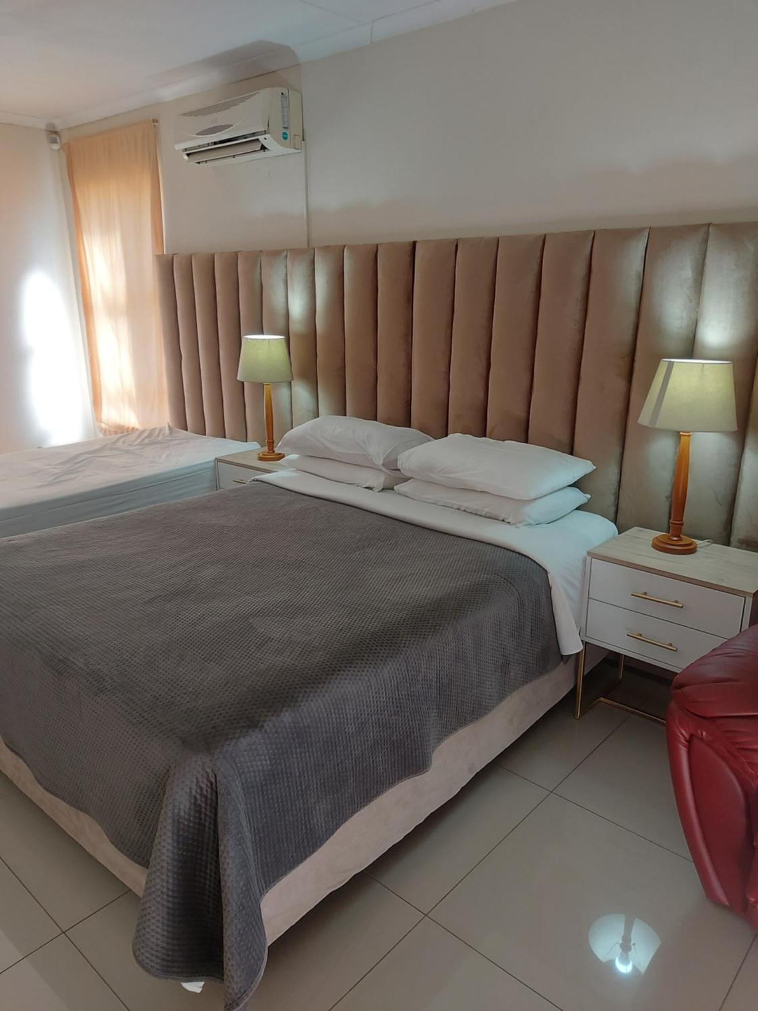 Purple Olive Guest House Pretoria-Noord Extérieur photo